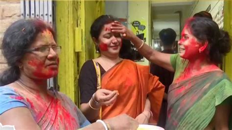 kolkata bhabi video|Sex workers in Kolkata's Sonagachi celebrate Holi after two years.